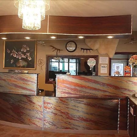 Merrill Field Inn Анкоридж Экстерьер фото