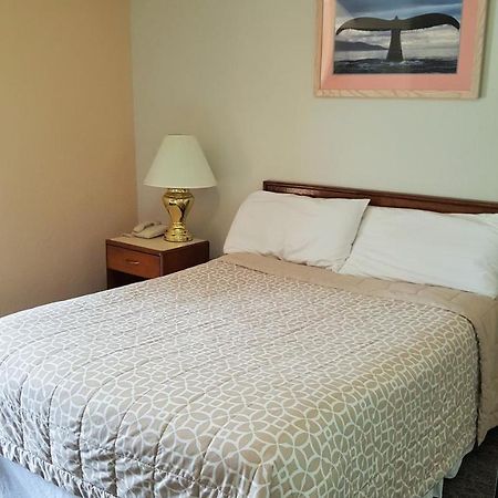 Merrill Field Inn Анкоридж Экстерьер фото